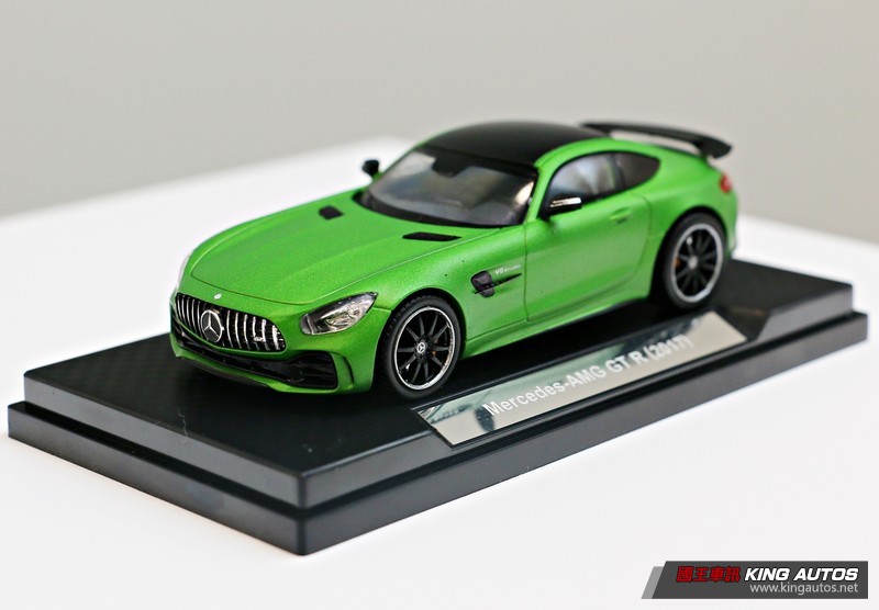 全套五款車型開箱 7-11推出《Mercedes-Benz》賓士1/43金屬模型車 全套五款車型開箱 7-11推出《Mercedes-Benz》賓士1/43金屬模型車