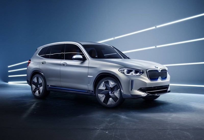 《BMW》首款電動SUV車型《iX3》 預告2020年中國投產 《BMW》首款電動SUV車型《iX3》 預告2020年中國投產
