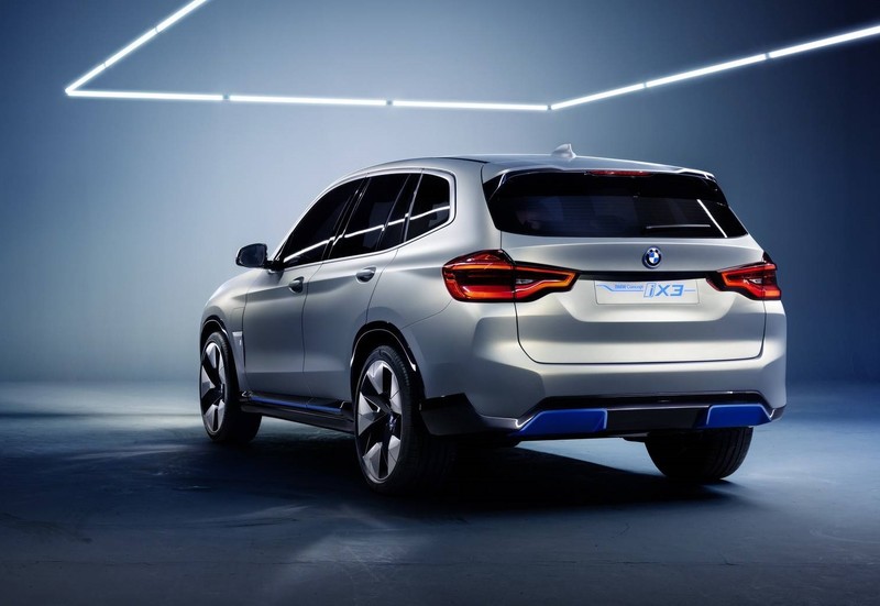 《BMW》首款電動SUV車型《iX3》 預告2020年中國投產 《BMW》首款電動SUV車型《iX3》 預告2020年中國投產