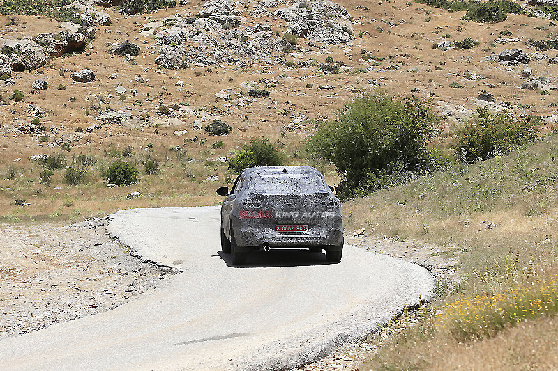 跨界SUV熱度不減 《Renault Captur Coupé》預約2019年亮相 跨界SUV熱度不減 《Renault Captur Coupé》預約2019年亮相
