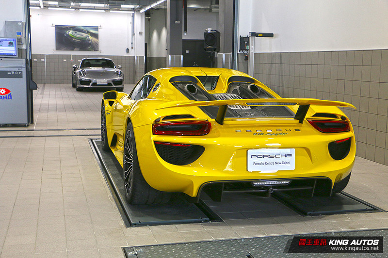 新北《Porsche Center》展示暨服務中心啟用 規模與服務直指全球最佳 新北《Porsche Center》展示暨服務中心啟用 規模與服務直指全球最佳