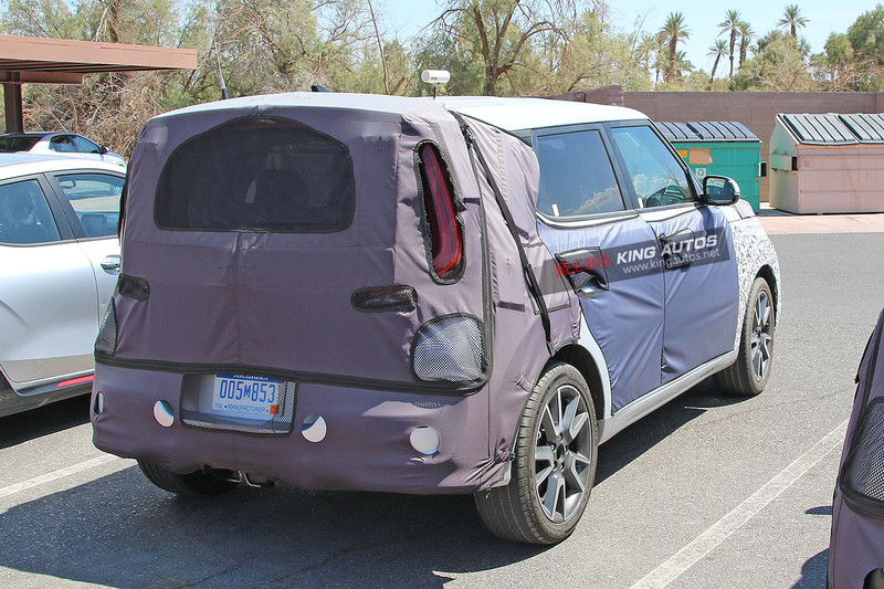 大改款《Kia Soul Turbo》首度現身 面容設計更具科技氣息 大改款《Kia Soul Turbo》首度現身 面容設計更具科技氣息