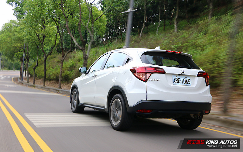 【國王集評】85萬以內小休旅《EcoSport x HR-V x CX-3 x Vitara x C-HR》同場較勁─動態篇 【國王集評】85萬以內小休旅《EcoSport x HR-V x CX-3 x Vitara x C-HR》同場較勁─動態篇