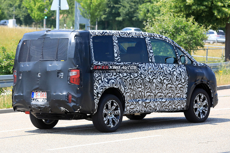 新一代《Mitsubishi Delica》現正測試中 傳2019年東京車展發表亮相 新一代《Mitsubishi Delica》現正測試中 傳2019年東京車展發表亮相