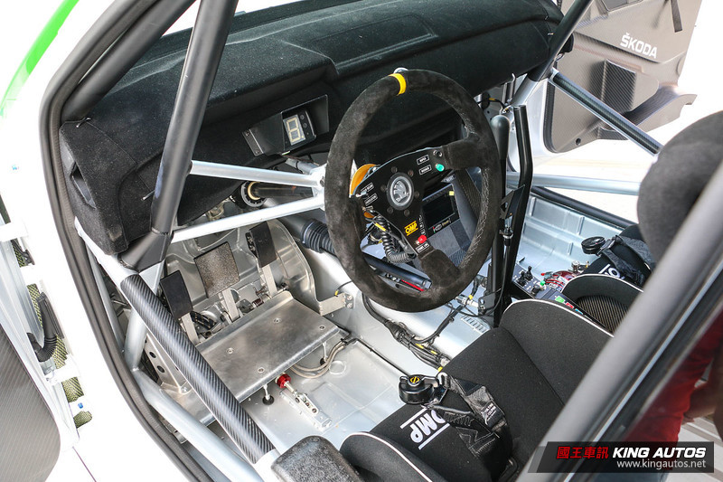 《Škoda Fabia》的性能完全體 貼身感受《Fabia R5》熱力 《Škoda Fabia》的性能完全體 貼身感受《Fabia R5》熱力