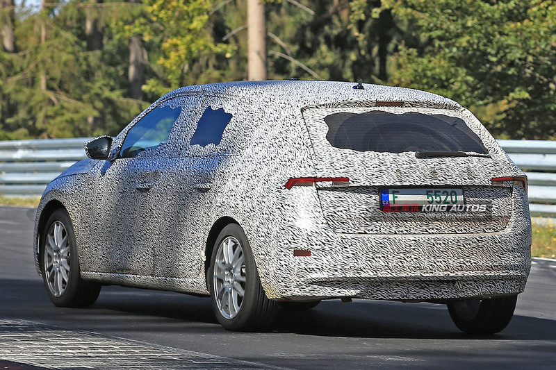 《Škoda Rapid Spaceback》後繼原型測試車現身 向中型掀背市場下戰帖 《Škoda Rapid Spaceback》後繼原型測試車現身 向中型掀背市場下戰帖