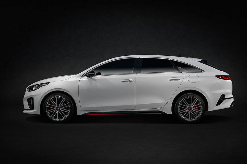 《Kia ProCeed》巴黎展前搶先亮相 切入平價Shooting Brake獵跑市場 《Kia ProCeed》巴黎展前搶先亮相 切入平價Shooting Brake獵跑市場