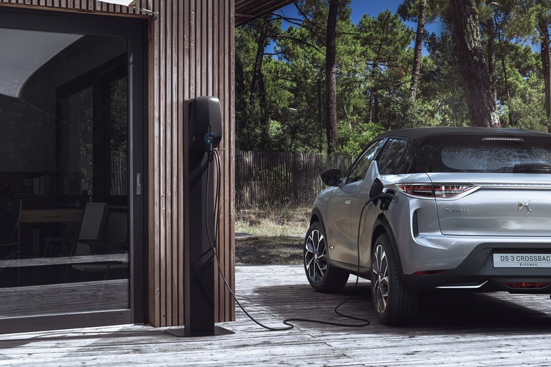 《DS 3 Crossback》入門跨界新成員攜手純電《E-Tense》車型登場 《DS 3 Crossback》入門跨界新成員攜手純電《E-Tense》車型登場