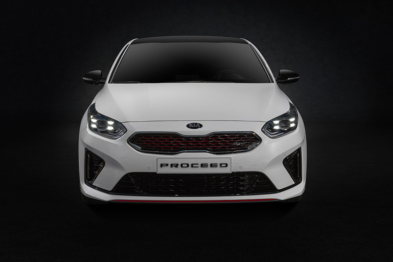 《Kia ProCeed》巴黎展前搶先亮相 切入平價Shooting Brake獵跑市場 《Kia ProCeed》巴黎展前搶先亮相 切入平價Shooting Brake獵跑市場