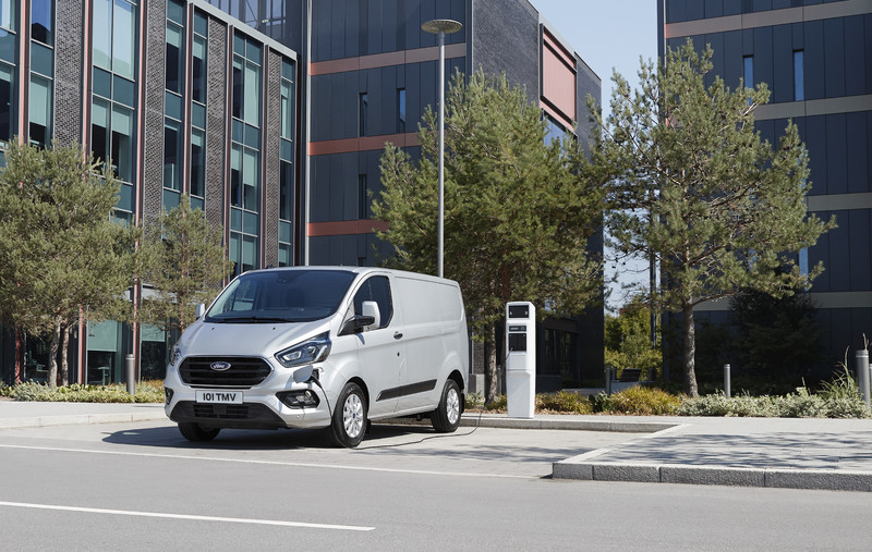 準量產版《Ford Transit Custom PHEV》攜手《Transit Connect Sport》漢諾威現身 準量產版《Ford Transit Custom PHEV》攜手《Transit Connect Sport》漢諾威現身