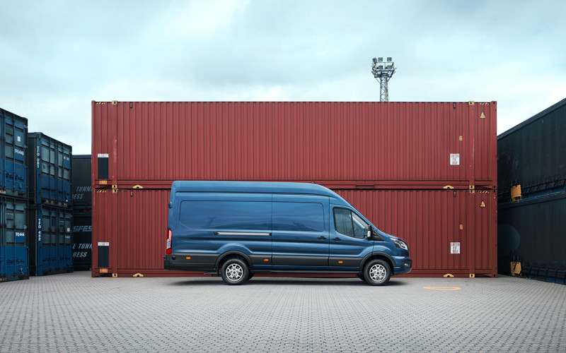小改款《Ford Transit》商用老大哥變臉上陣更省油 小改款《Ford Transit》商用老大哥變臉上陣更省油