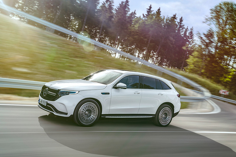 新世代《B-Class》預告亮相 《Mercedes-Benz》2018年巴黎車展陣容曝光 新世代《B-Class》預告亮相 《Mercedes-Benz》2018年巴黎車展陣容曝光