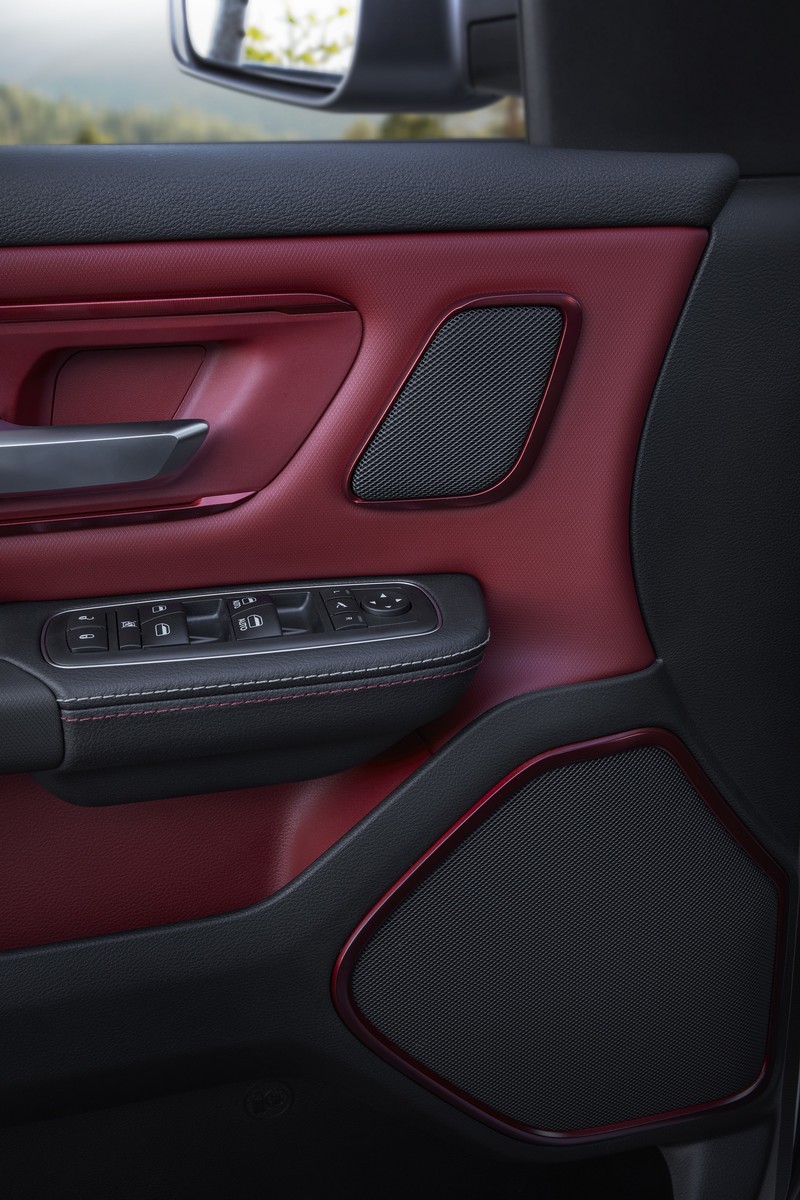 2019年式《Ram 1500 Rebel 12》霸氣皮卡豪華內在 2019年式《Ram 1500 Rebel 12》霸氣皮卡豪華內在