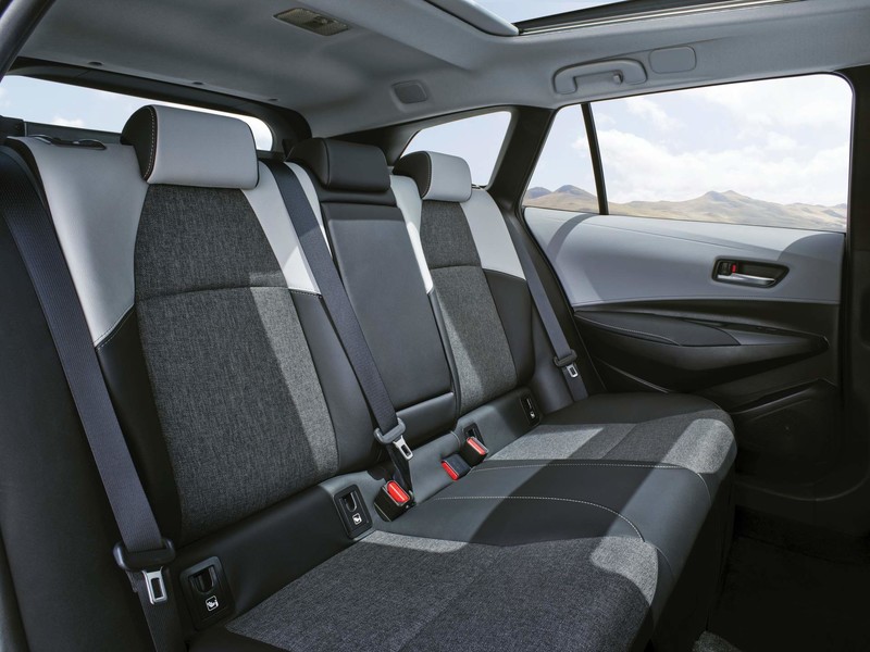 整合車名《Toyota Corolla Touring Sports》優雅旅行身段巴黎車展正式亮相 整合車名《Toyota Corolla Touring Sports》優雅旅行身段巴黎車展正式亮相