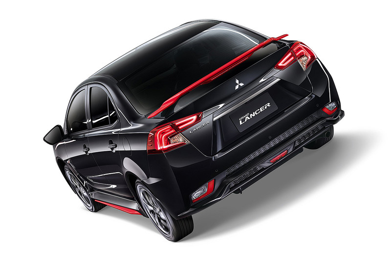 《Mitsubishi Grand Lancer》極炫出色版上市 69.9萬元起玩色更有型 《Mitsubishi Grand Lancer》極炫出色版上市 69.9萬元起玩色更有型