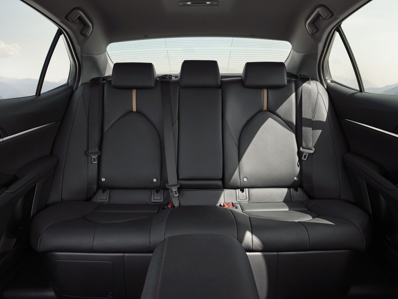Hybrid動力加持《Toyota Camry》闊別14年巴黎車展正式回歸歐洲市場 Hybrid動力加持《Toyota Camry》闊別14年巴黎車展正式回歸歐洲市場