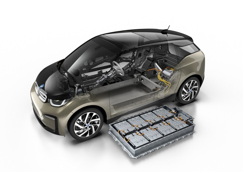 2019年式《BMW i3/i3s》巴黎車展首演續航再升級 2019年式《BMW i3/i3s》巴黎車展首演續航再升級