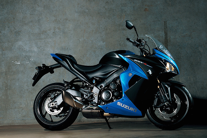 18年式《Suzuki》進口重型機車優惠齊發 即日起至12月底止全面展開 18年式《Suzuki》進口重型機車優惠齊發 即日起至12月底止全面展開