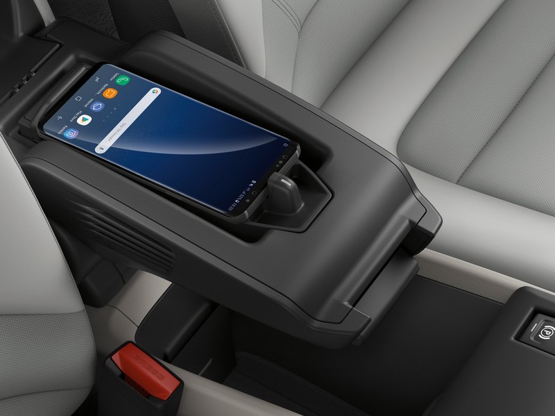 2019年式《BMW i3/i3s》巴黎車展首演續航再升級 2019年式《BMW i3/i3s》巴黎車展首演續航再升級