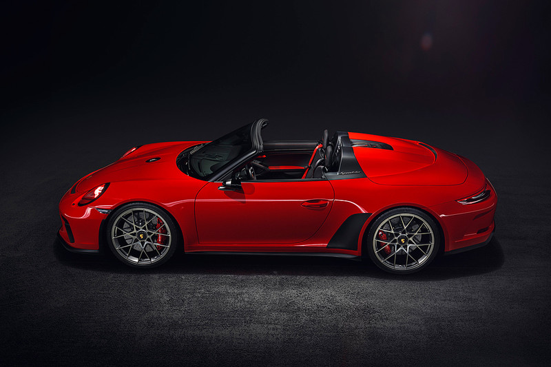 《Porsche 911 Speedster》概念車登陸巴黎 限量1948輛預計2019年投產 《Porsche 911 Speedster》概念車登陸巴黎 限量1948輛預計2019年投產