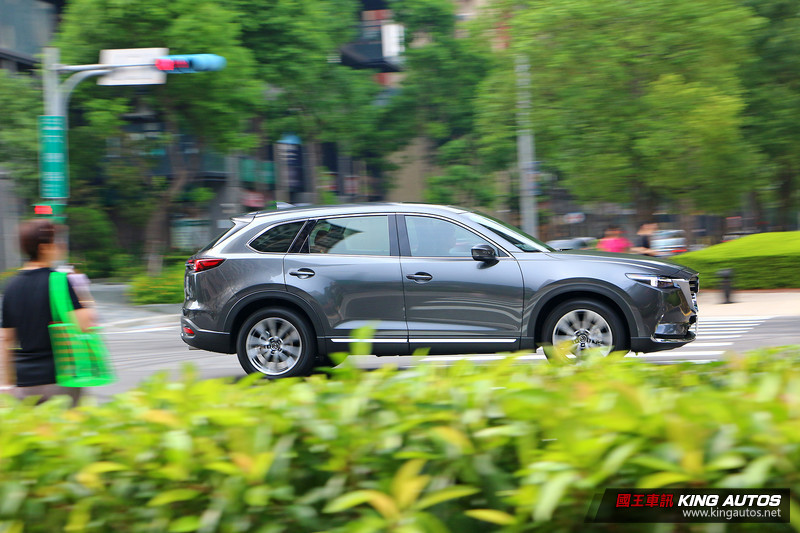 直逼雙B的高級感 ─《Mazda CX-9》SKY-G AWD旗艦進化型試駕 直逼雙B的高級感 ─《Mazda CX-9》SKY-G AWD旗艦進化型試駕