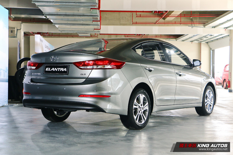 【市場分析】高規低賣搶市場 《Hyundai Elantra 1.6汽油旗艦版》才是真正的牛肉? 【市場分析】高規低賣搶市場 《Hyundai Elantra 1.6汽油旗艦版》才是真正的牛肉?
