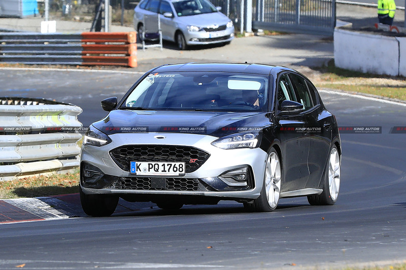新世代《Ford Focus ST》內裝曝光 自排變速箱及Recaro座椅成亮點 新世代《Ford Focus ST》內裝曝光 自排變速箱及Recaro座椅成亮點