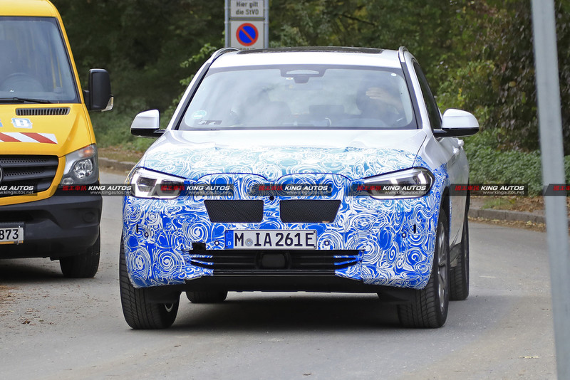 量產版純電SUV測試中 《BMW iX3》偽裝測試車德國莫尼黑二度捕捉 量產版純電SUV測試中 《BMW iX3》偽裝測試車德國莫尼黑二度捕捉