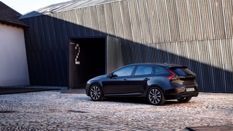 《Volvo V40 Signature Edition》法國特仕新成員加料登場 《Volvo V40 Signature Edition》法國特仕新成員加料登場