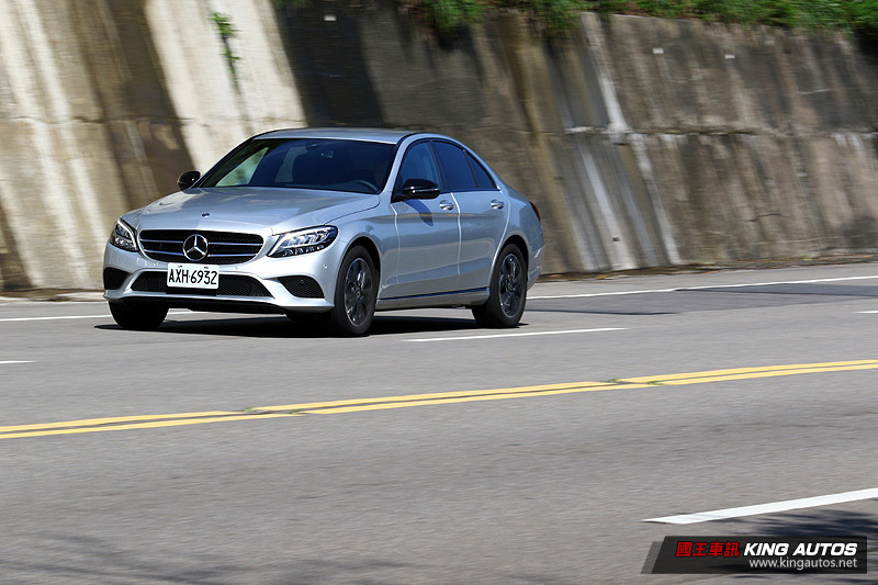 舒服地來電 ─ 小改款《Mercedes-Benz C 200 Saloon》試駕報導 舒服地來電 ─ 小改款《Mercedes-Benz C 200 Saloon》試駕報導