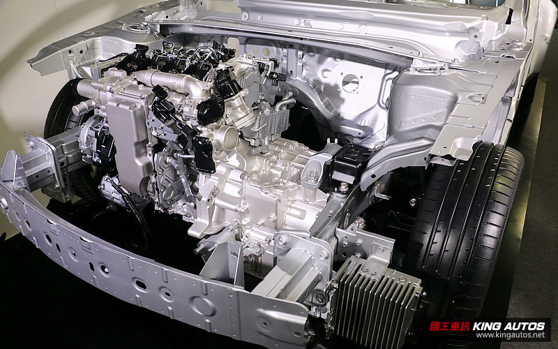 新世代《Mazda3》現身前最終偽裝 魂動設計與動力科技再進化 新世代《Mazda3》現身前最終偽裝 魂動設計與動力科技再進化