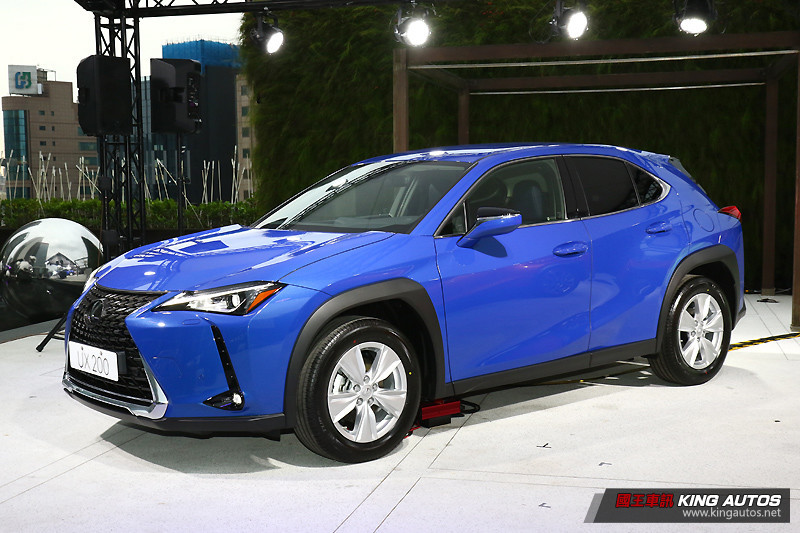 正面迎擊德系對手全新 Lexus Ux 139萬起搶攻國內高級小型跨界市場 國王車訊kingautos