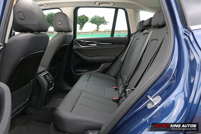 同門比一比 該選 Bmw X3 還是 X1 同門sav跨級距較量 國王車訊kingautos