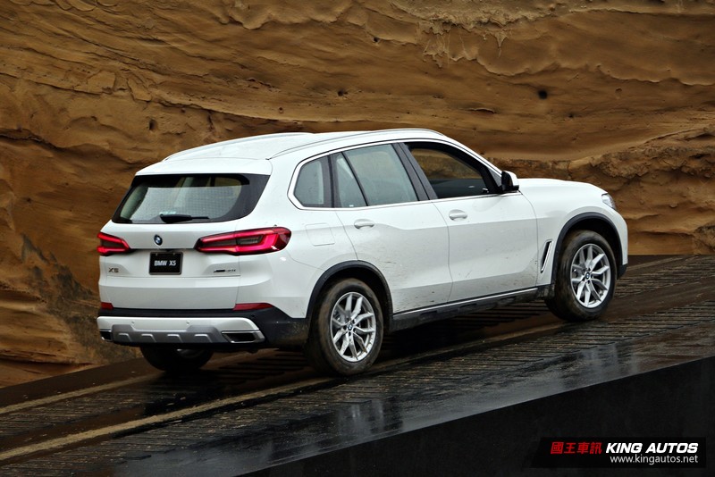 全新G05世代《BMW X5》臺灣正式發表 三動力五車型343萬元起開賣 全新G05世代《BMW X5》臺灣正式發表 三動力五車型343萬元起開賣
