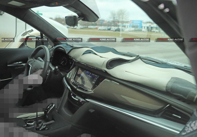測試車內裝照曝光 三排七人座《Cadillac XT6》將沿用過去XT5相同布局 測試車內裝照曝光 三排七人座《Cadillac XT6》將沿用過去XT5相同布局