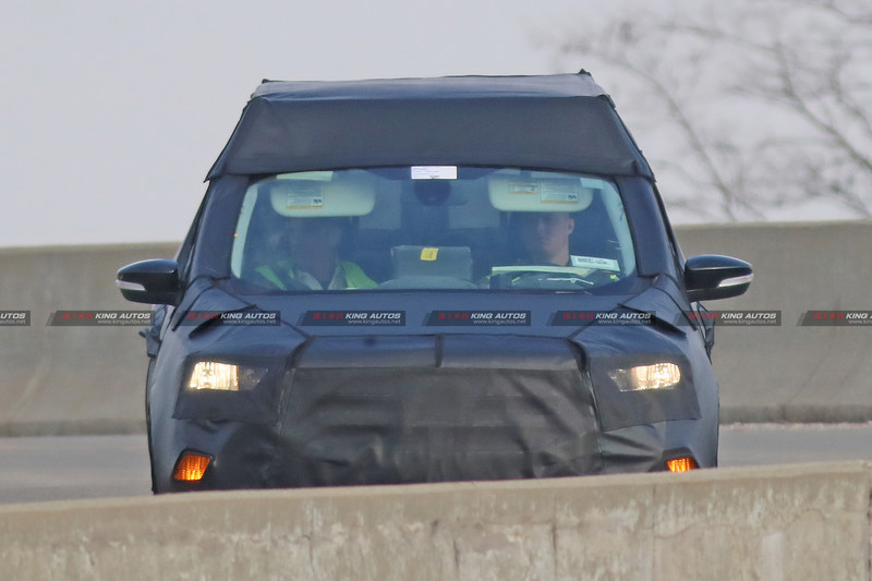 新世代《Ford Focus》變身小型Pickup?測試用偽裝車疑似曝光 新世代《Ford Focus》變身小型Pickup?測試用偽裝車疑似曝光
