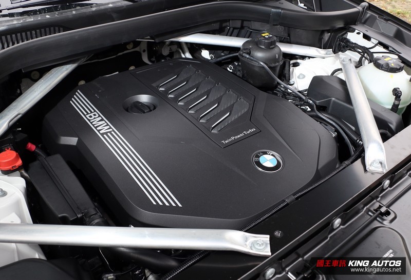 跌破你眼鏡的靈活感─新世代《BMW X5 xDrive40i》試駕,動態篇 跌破你眼鏡的靈活感─新世代《BMW X5 xDrive40i》試駕,動態篇