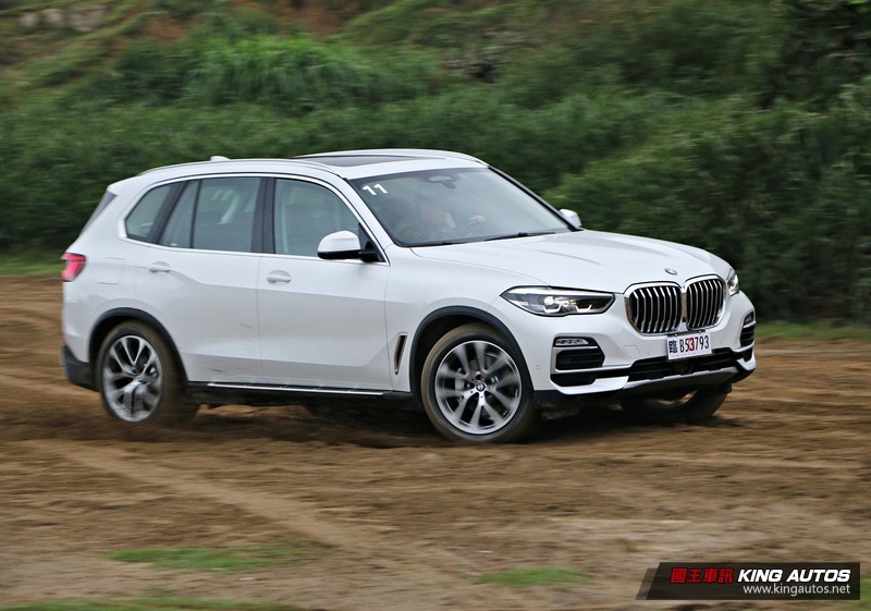 跌破你眼鏡的靈活感─新世代《BMW X5 xDrive40i》試駕,動態篇 跌破你眼鏡的靈活感─新世代《BMW X5 xDrive40i》試駕,動態篇