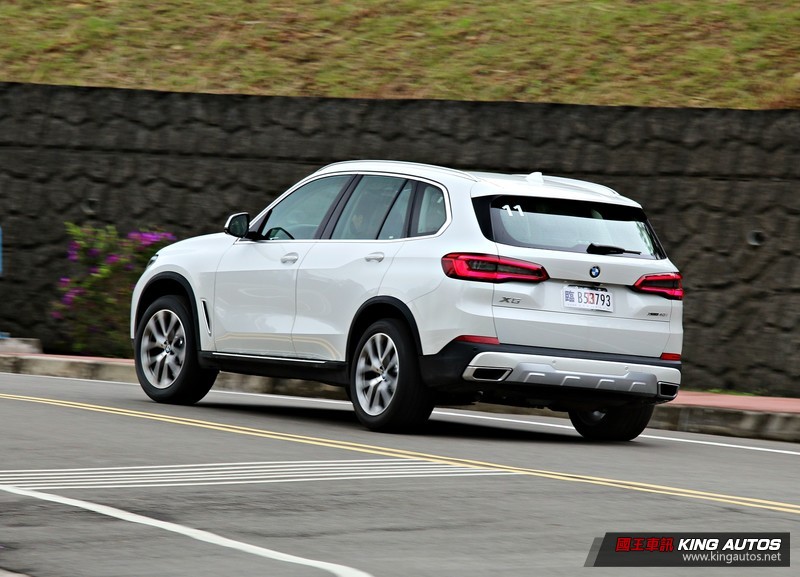 跌破你眼鏡的靈活感─新世代《BMW X5 xDrive40i》試駕,動態篇 跌破你眼鏡的靈活感─新世代《BMW X5 xDrive40i》試駕,動態篇