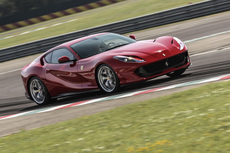 超跑加速戰 《McLaren 720S》vs《812 Superfast》vs《Aventador SV》vs《Huracán P 超跑加速戰 《McLaren 720S》vs《812 Superfast》vs《Aventador SV》vs《Huracán P