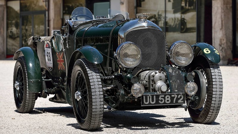 《Bentley》發布預告影片 神秘百年紀念車款將於日內瓦車展現身 《Bentley》發布預告影片 神秘百年紀念車款將於日內瓦車展現身