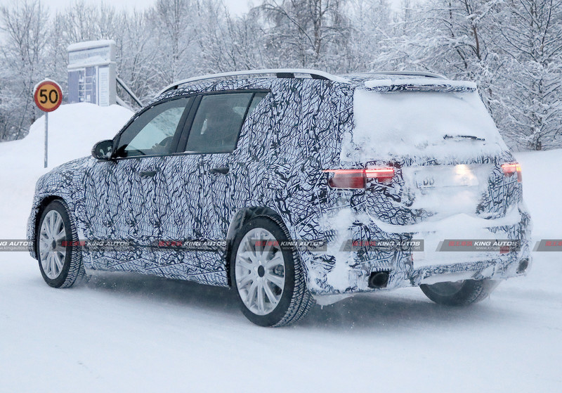 雪地奔馳測試中 全新《Mercedes-AMG GLB 35》偽裝測試車再次現身 雪地奔馳測試中 全新《Mercedes-AMG GLB 35》偽裝測試車再次現身