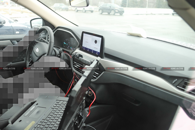 下一代《Ford Kuga / Escape》內裝設計曝光 確定提供油電車型 下一代《Ford Kuga / Escape》內裝設計曝光 確定提供油電車型