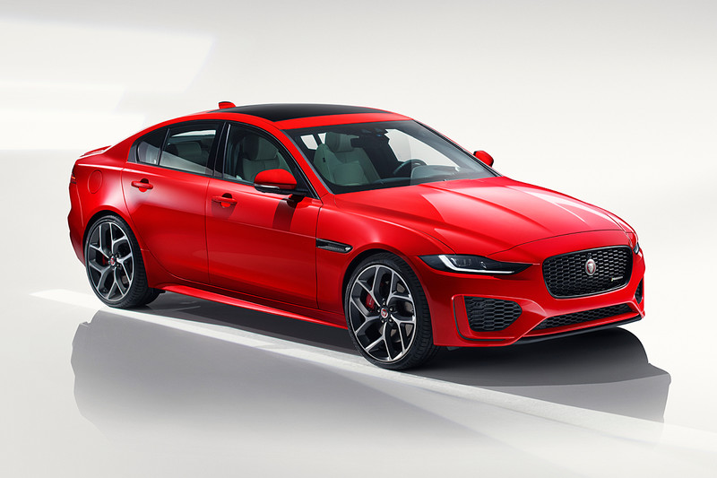 《Jaguar XE》小改款現身亮相 設計科技同步進化