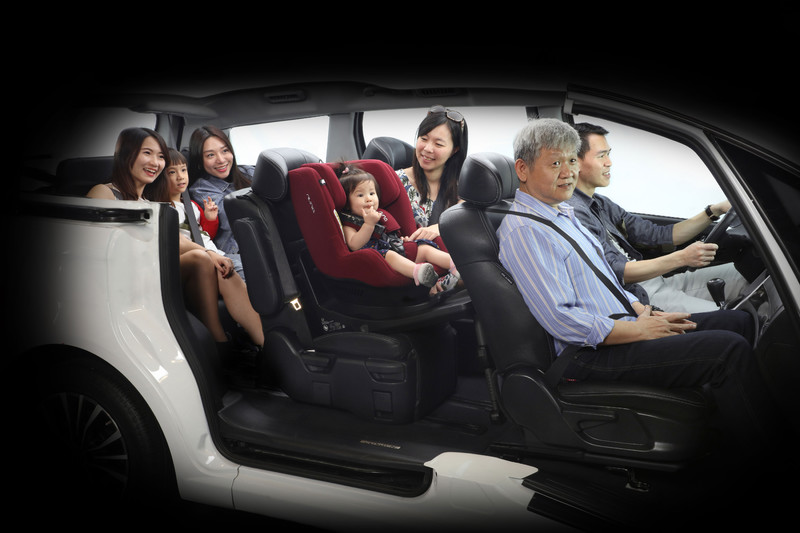 新年式《Luxgen M7 Turbo Eco Hyper》推出第二排獨立Ottoman座椅 新年式《Luxgen M7 Turbo Eco Hyper》推出第二排獨立Ottoman座椅