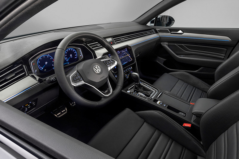小改《Volkswagen Passat Variant》氣勢更盛 R-Line Edition日內瓦車展限量發表 小改《Volkswagen Passat Variant》氣勢更盛 R-Line Edition日內瓦車展限量發表