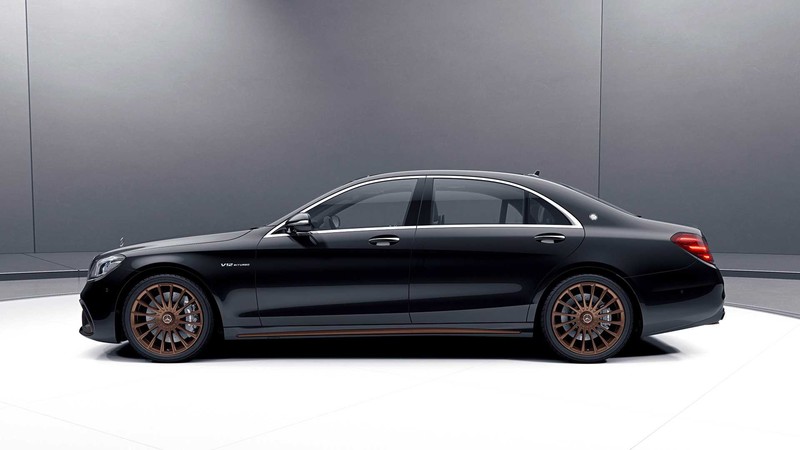 V12車型告別之作 《Mercedes-AMG S65 Final Edition》日內瓦車展限量登場 V12車型告別之作 《Mercedes-AMG S65 Final Edition》日內瓦車展限量登場