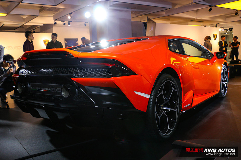 《Lamborghini Huracán Evo》巡展車搶先抵臺 預計2019年年中正式在臺發表 《Lamborghini Huracán Evo》巡展車搶先抵臺 預計2019年年中正式在臺發表