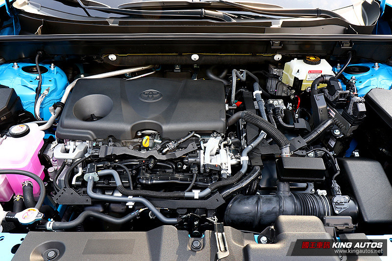 令人兩難的抉擇 ─《Toyota RAV4 Hybrid》旗艦版試駕報導 令人兩難的抉擇 ─《Toyota RAV4 Hybrid》旗艦版試駕報導