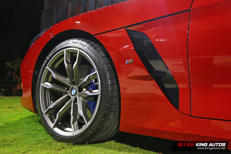 全新《BMW Z4 M40i》搶先抵台預賞 偕同《Z4 sDrive20i》預約5月發表 全新《BMW Z4 M40i》搶先抵台預賞 偕同《Z4 sDrive20i》預約5月發表